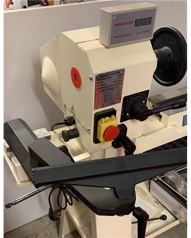 Torno con bancada MC 900